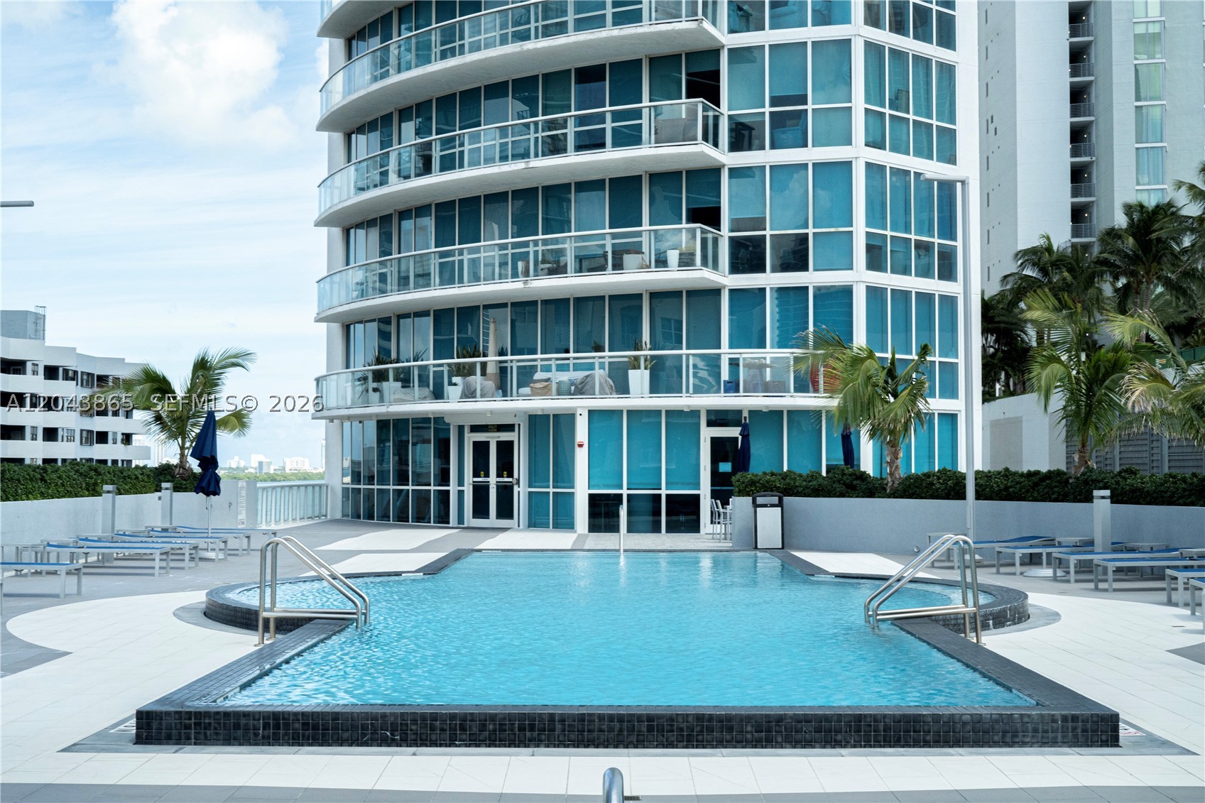 Platinum CONDO - Residential