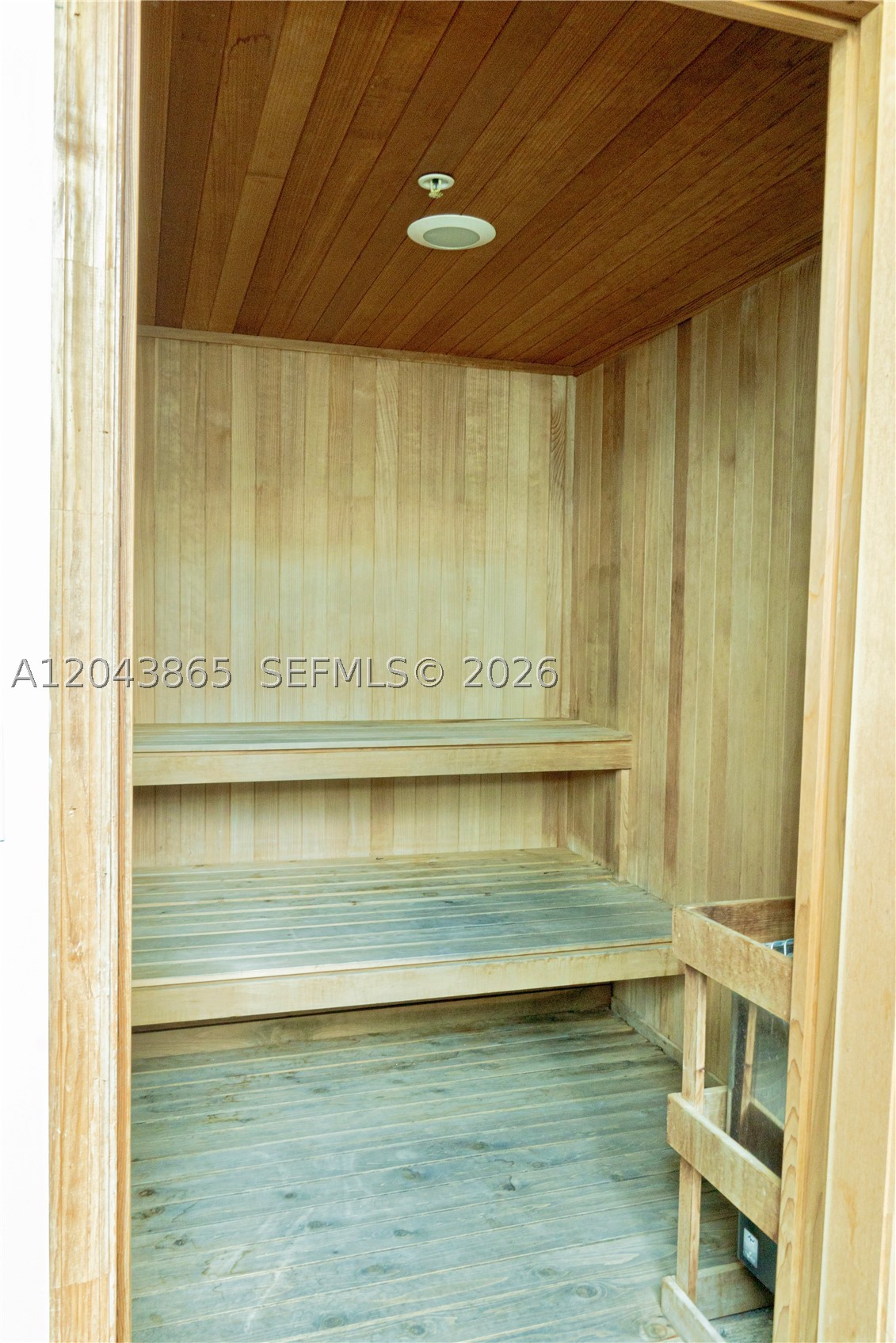 Platinum CONDO - Residential