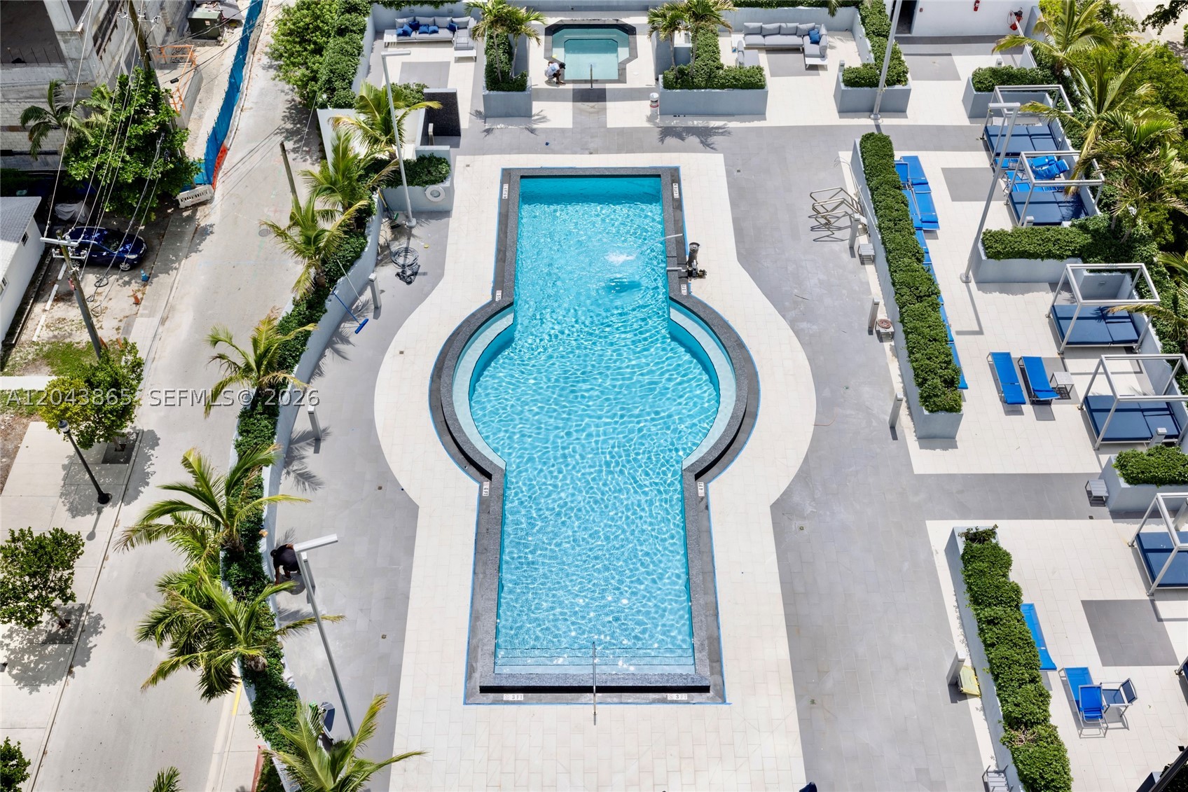 Platinum CONDO - Residential