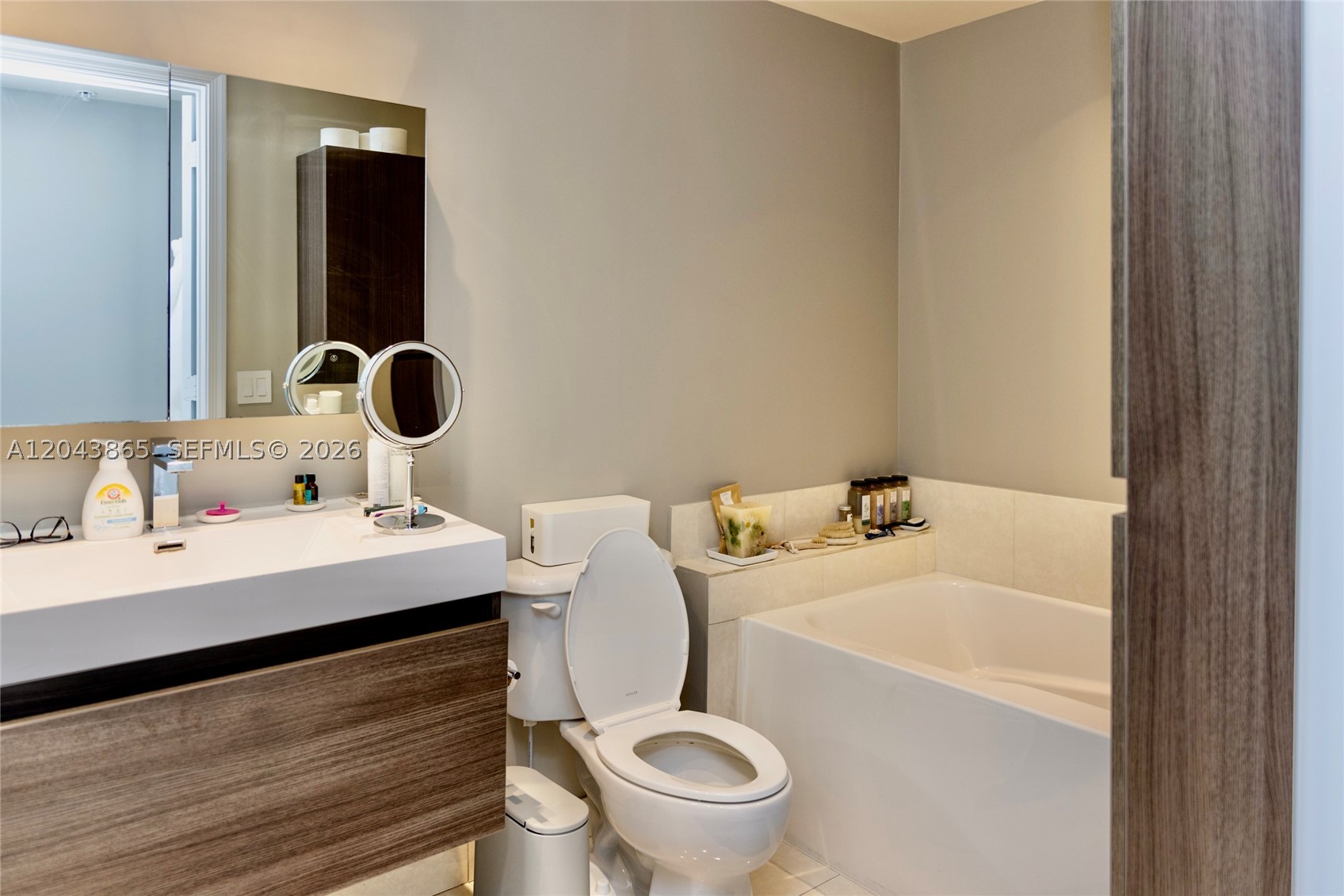 Platinum CONDO - Residential