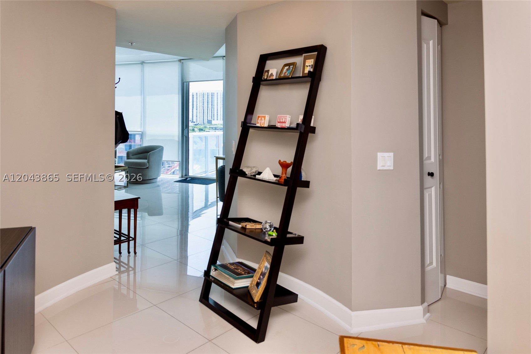 Platinum CONDO - Residential