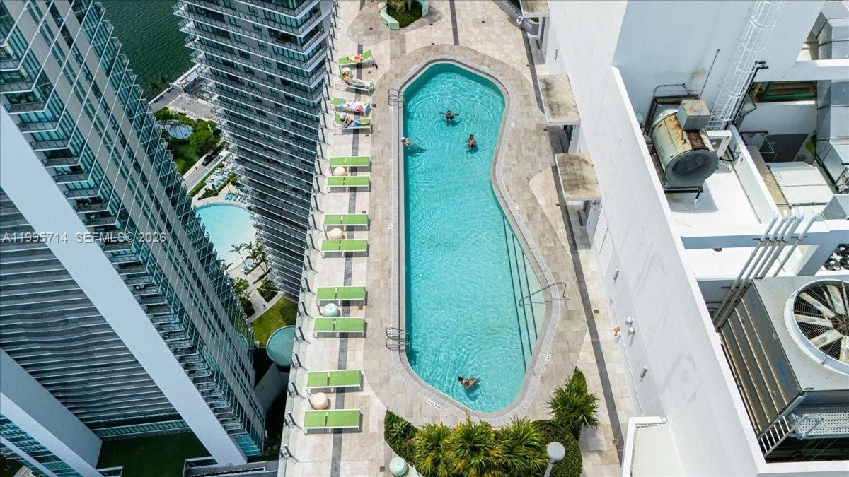 PARAISO BAYVIEWS CONDO - Residential