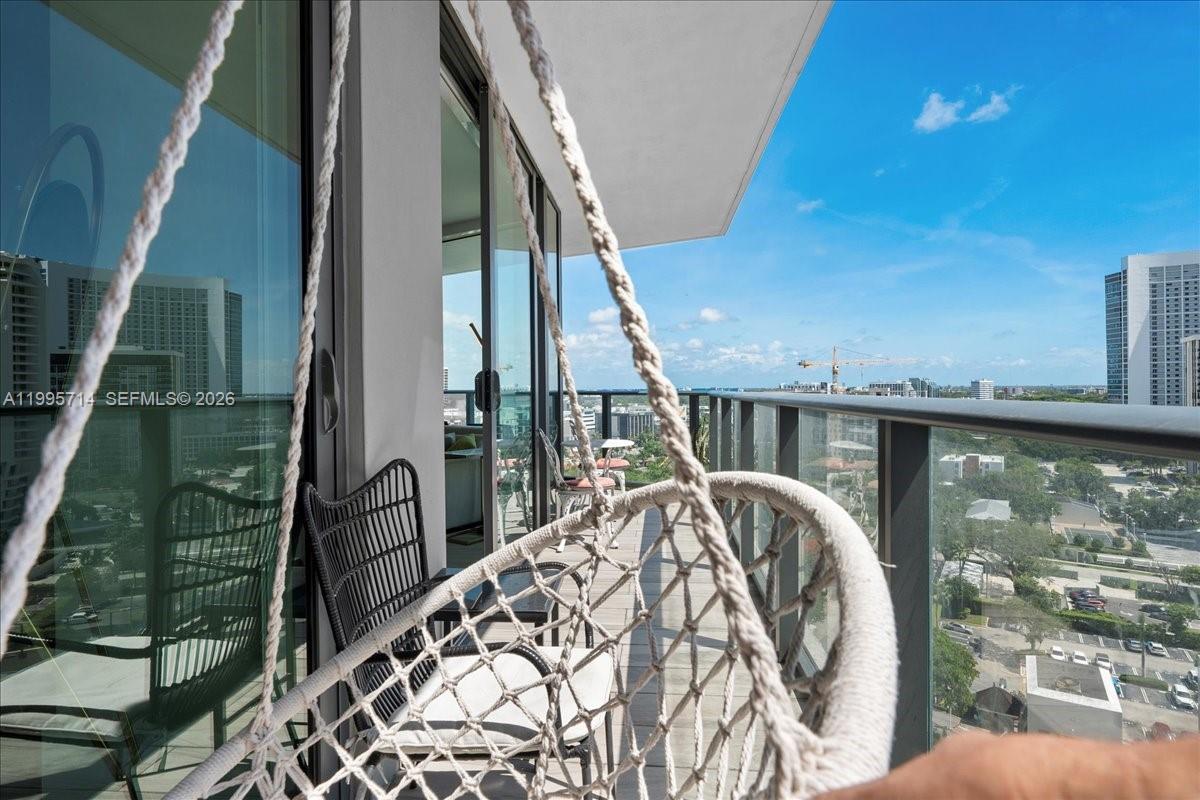 PARAISO BAYVIEWS CONDO - Residential