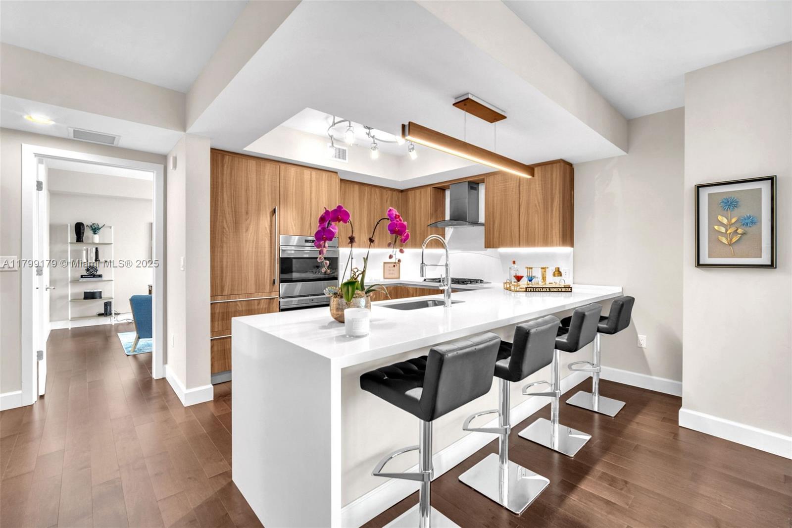 RIVA CONDOMINIUM - Residential