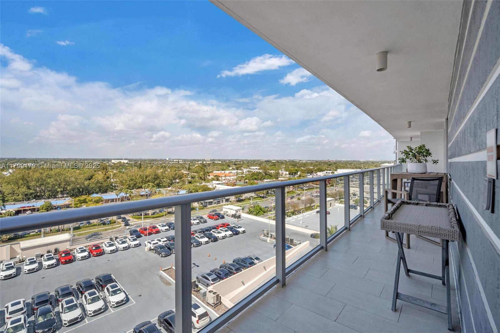RIVA CONDOMINIUM - Residential