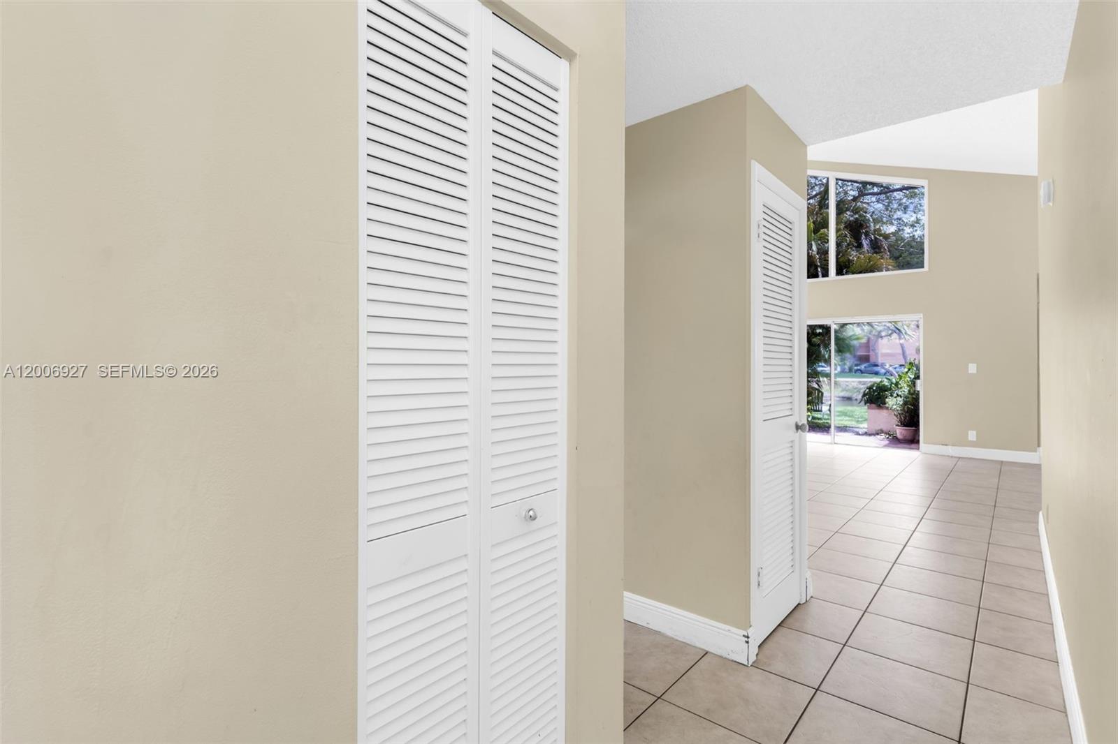 COUNTRY SQUIRE TOWNHOMES - Residential