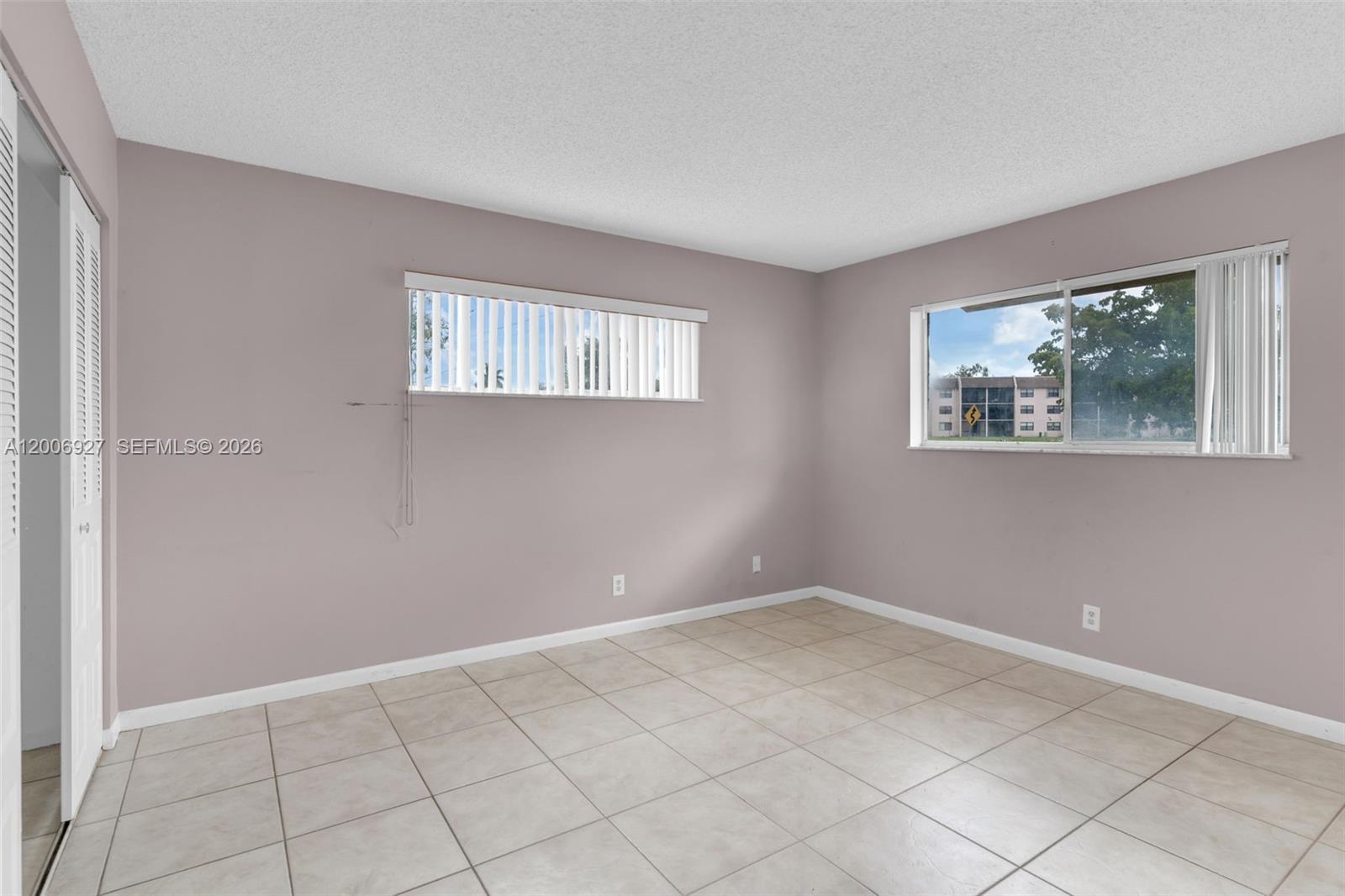 COUNTRY SQUIRE TOWNHOMES - Residential