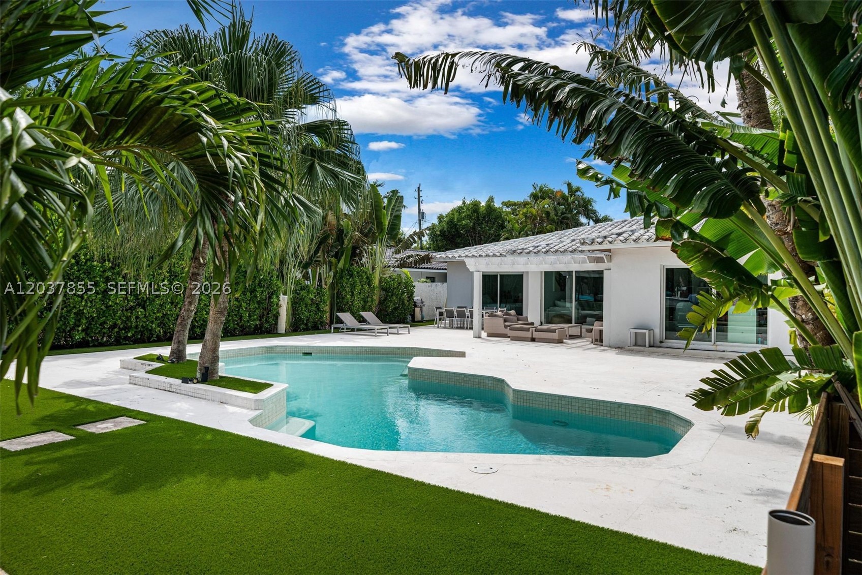 BISCAYNE POINT - Residential Lease