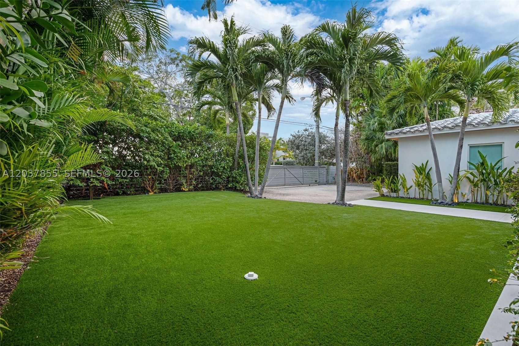 BISCAYNE POINT - Residential Lease