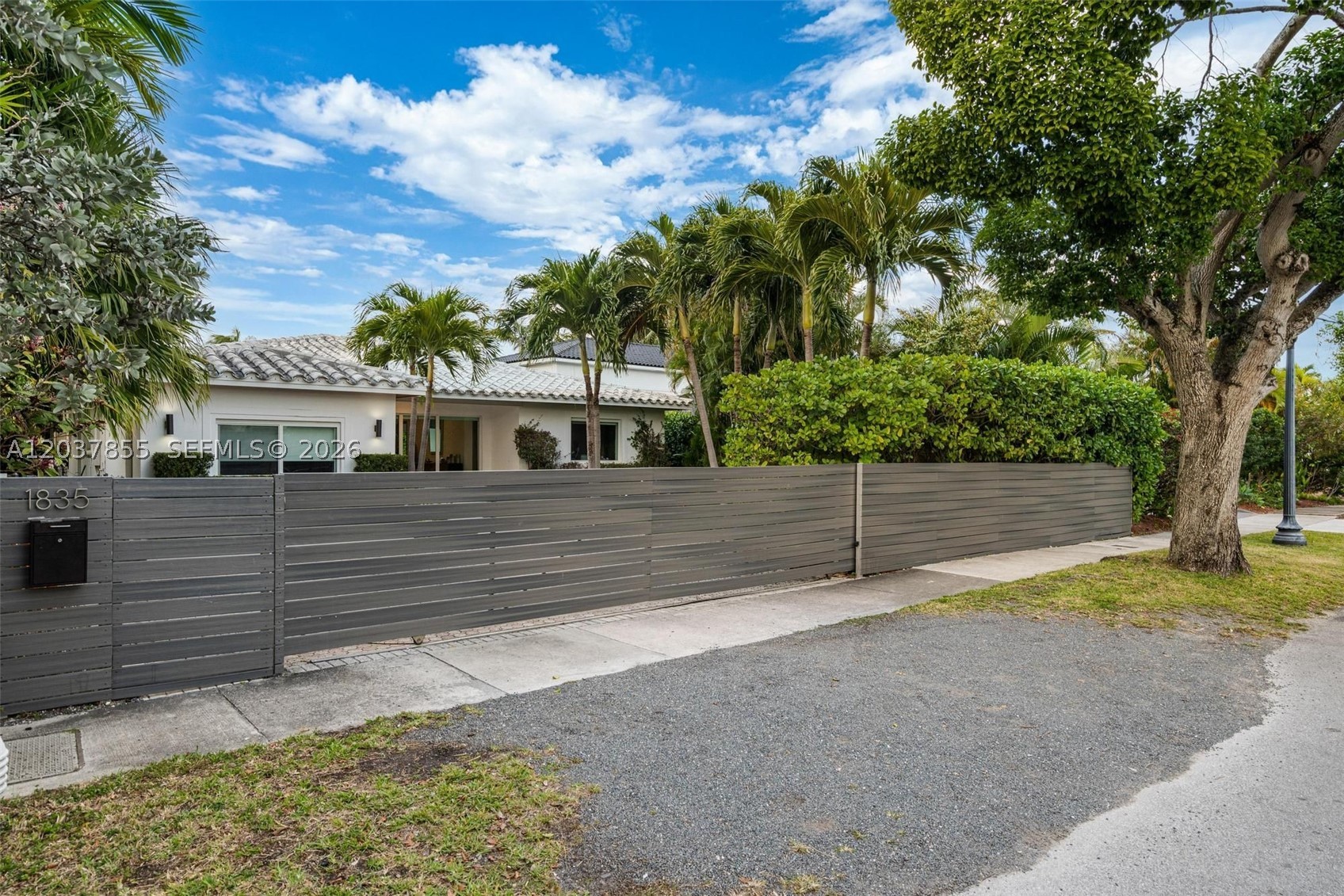 BISCAYNE POINT - Residential Lease