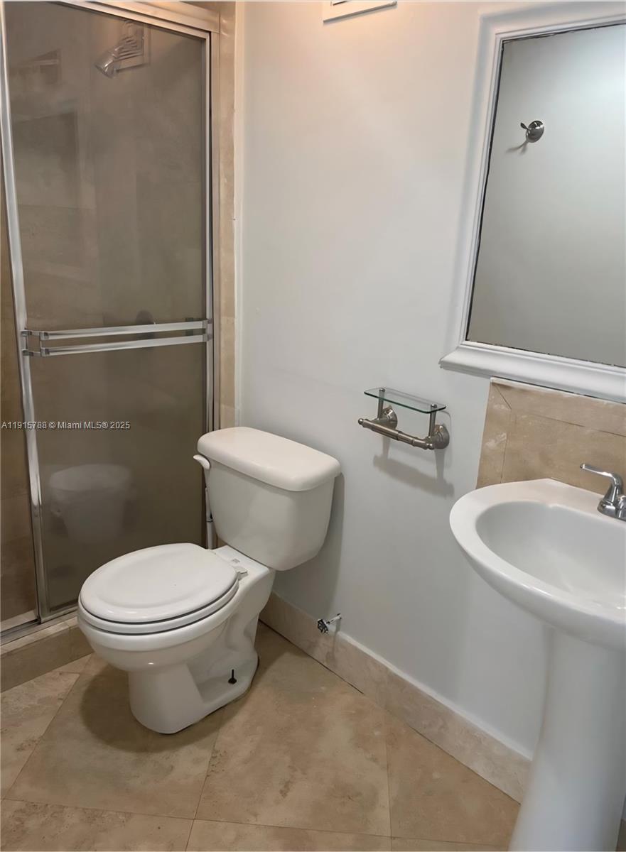 CARIBBEAN BREEZE CONDO - Residential