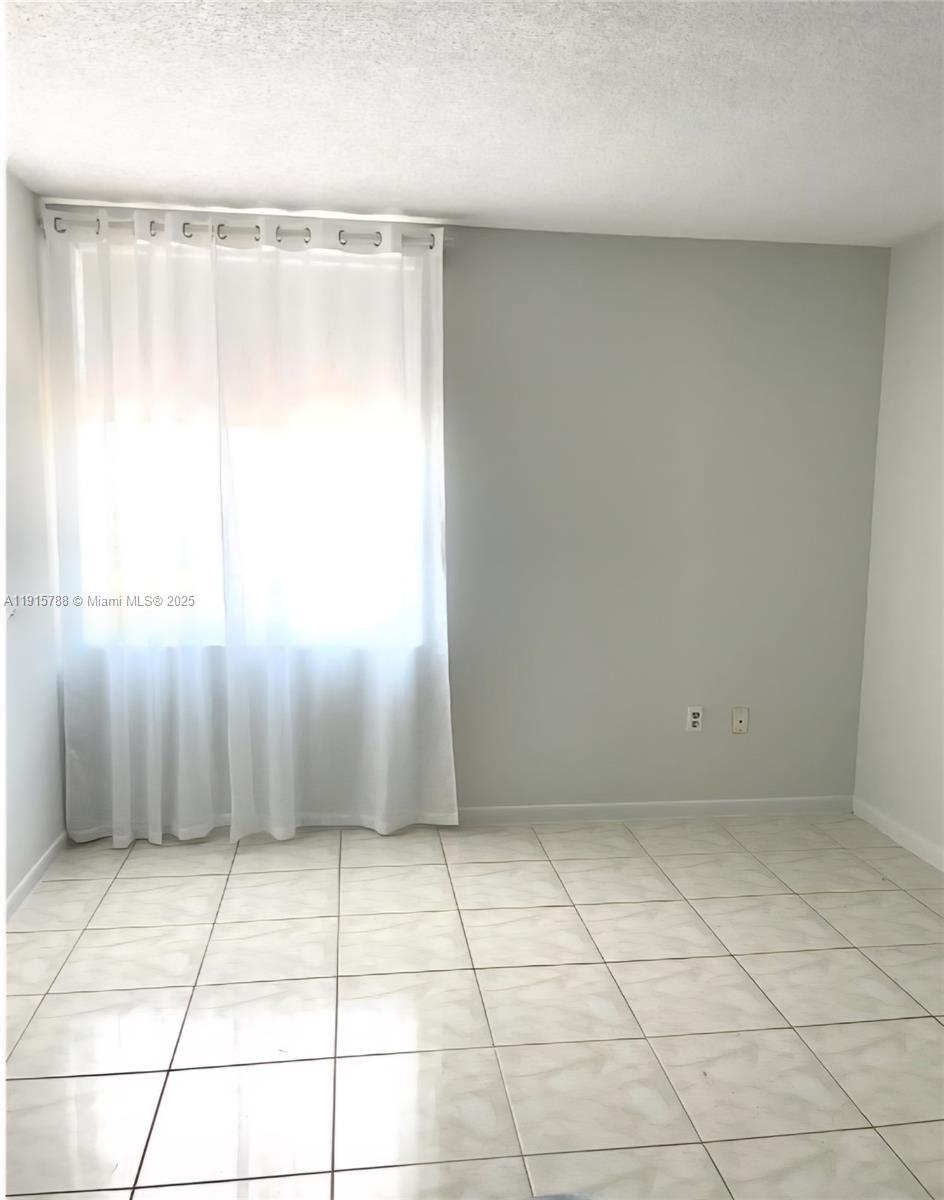 CARIBBEAN BREEZE CONDO - Residential