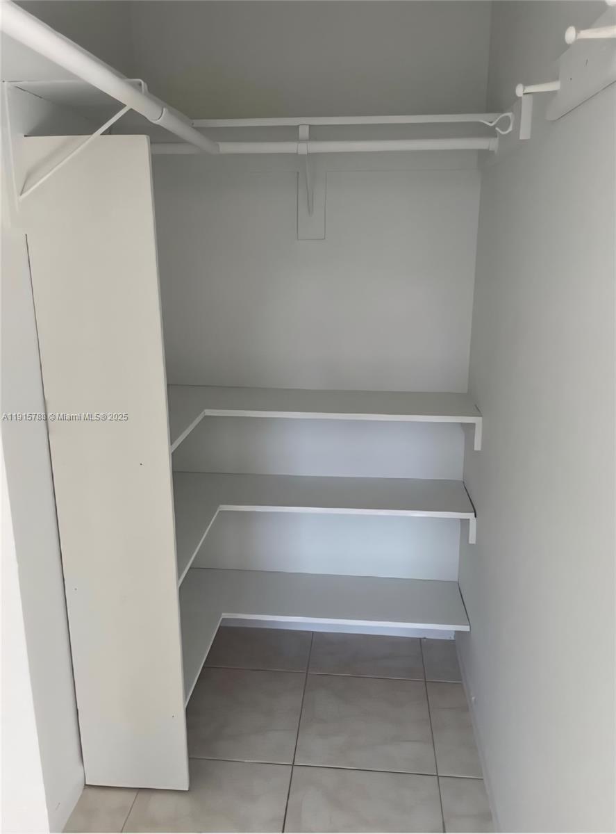 CARIBBEAN BREEZE CONDO - Residential