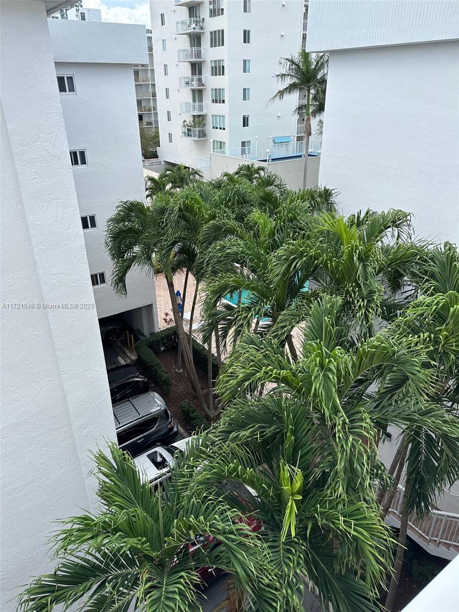 WEST BAY GARDENS CONDO - Residential Lease