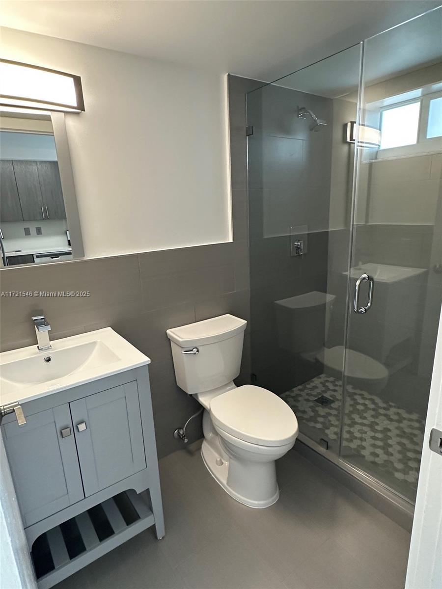 WEST BAY GARDENS CONDO - Residential Lease