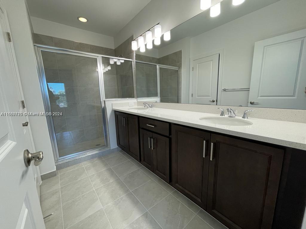 DEERFIELD CROSSING - Residential Lease