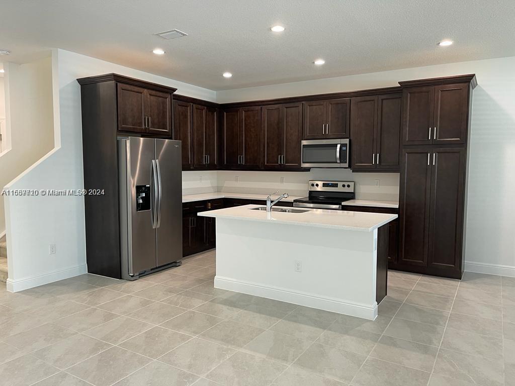 DEERFIELD CROSSING - Residential Lease