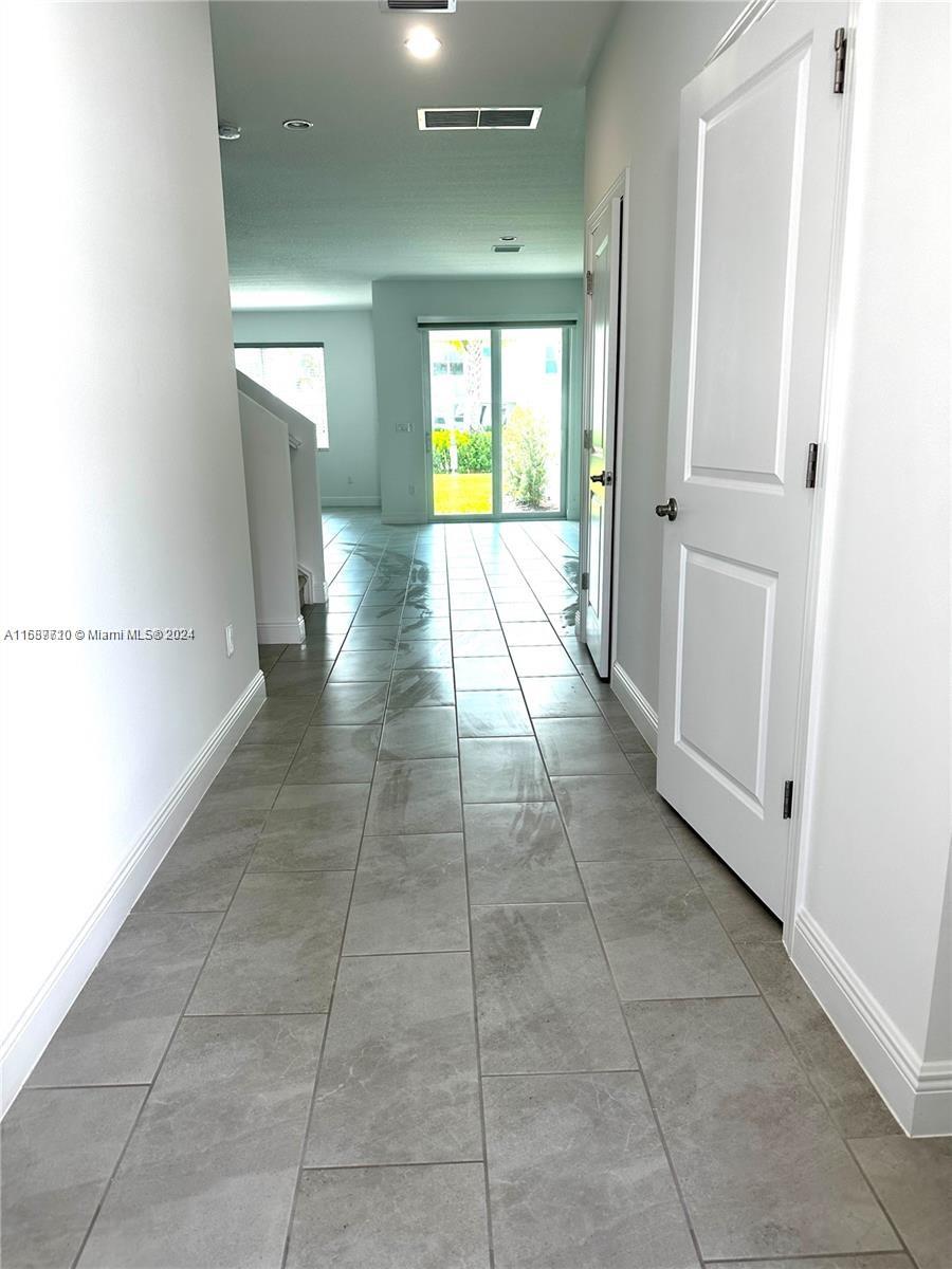 DEERFIELD CROSSING - Residential Lease