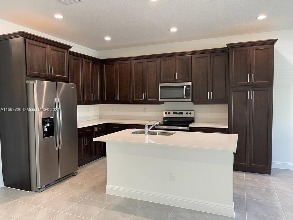 DEERFIELD CROSSING - Residential Lease
