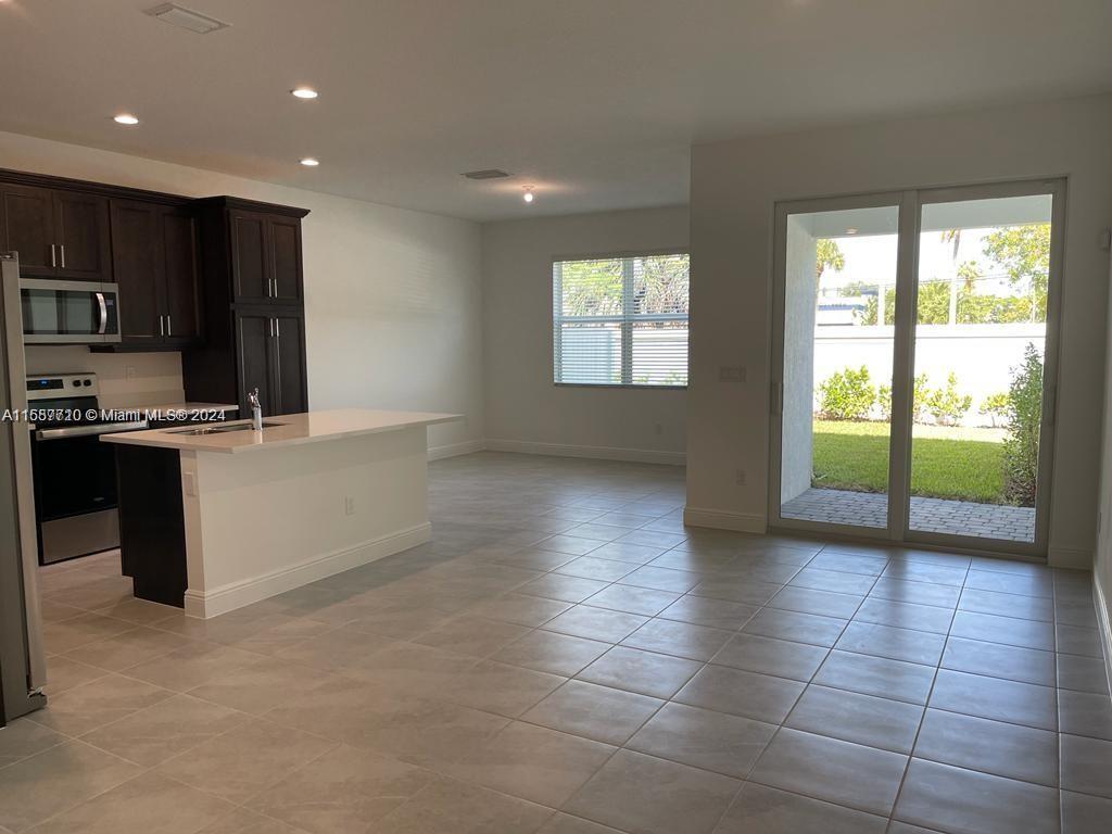 DEERFIELD CROSSING - Residential Lease