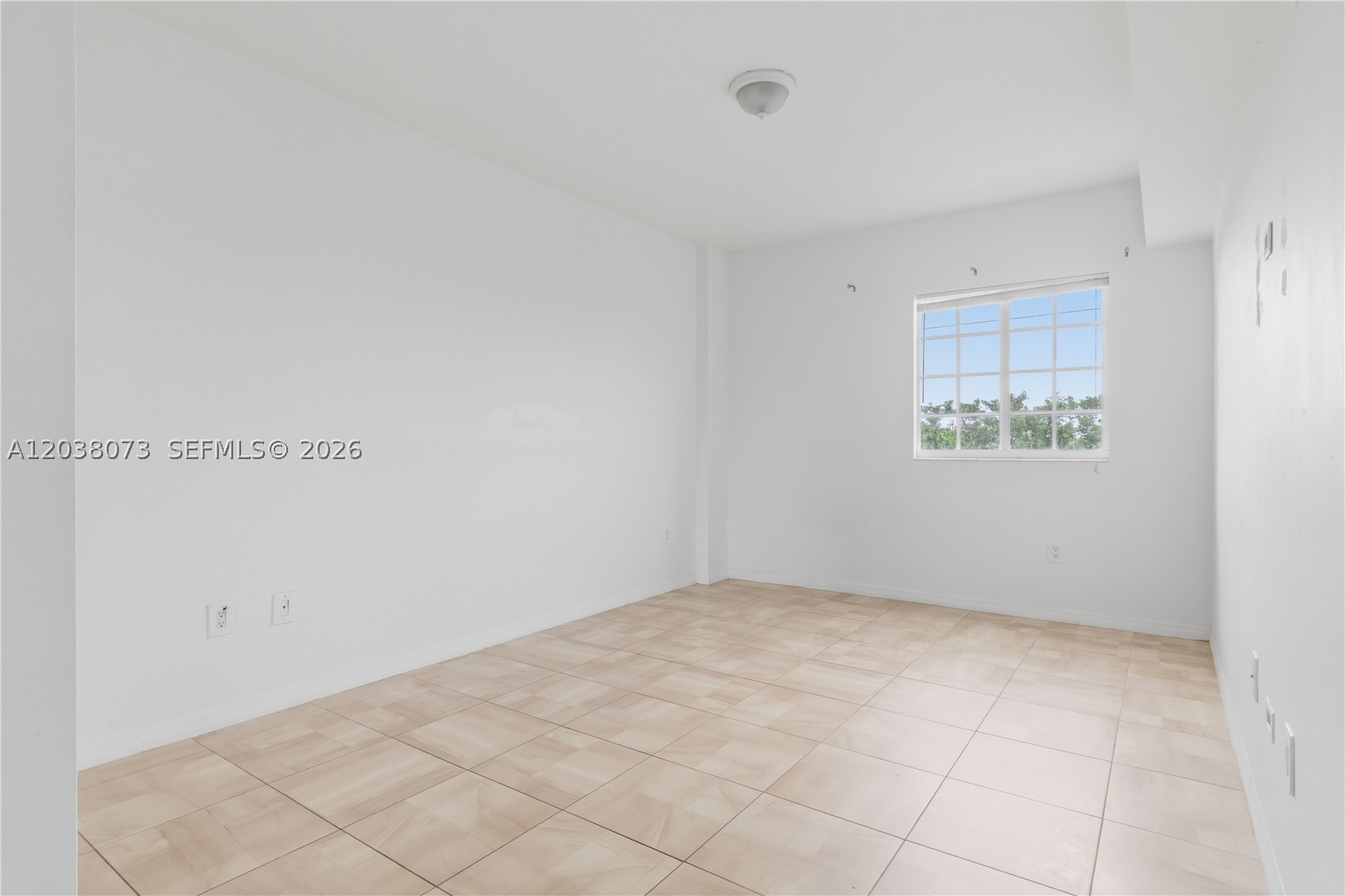 GRANADA GRAND CONDO - Residential Lease
