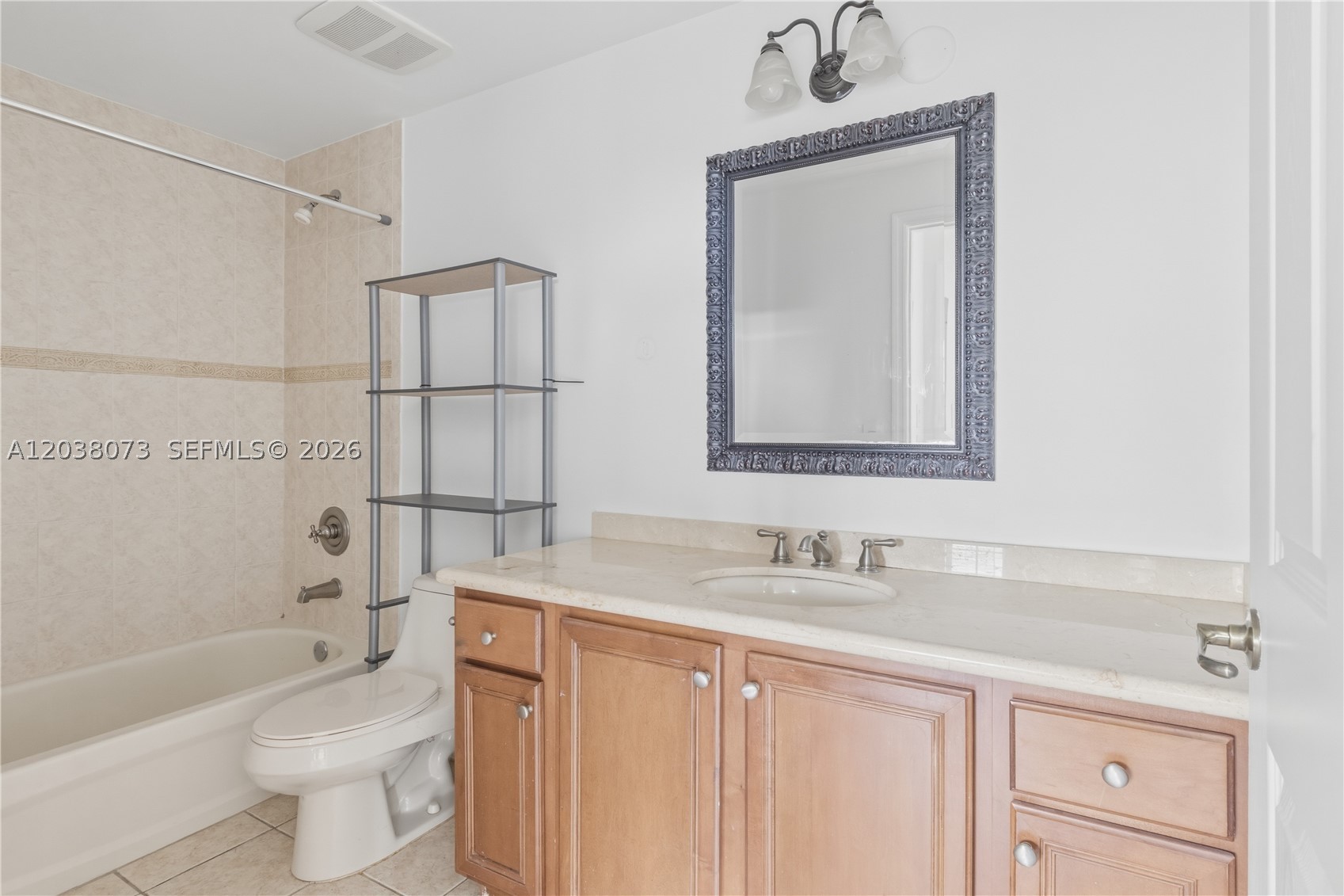 GRANADA GRAND CONDO - Residential Lease