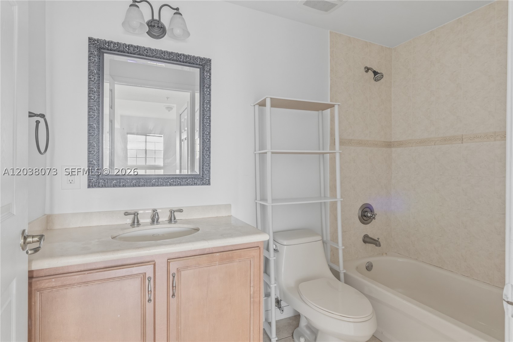GRANADA GRAND CONDO - Residential Lease