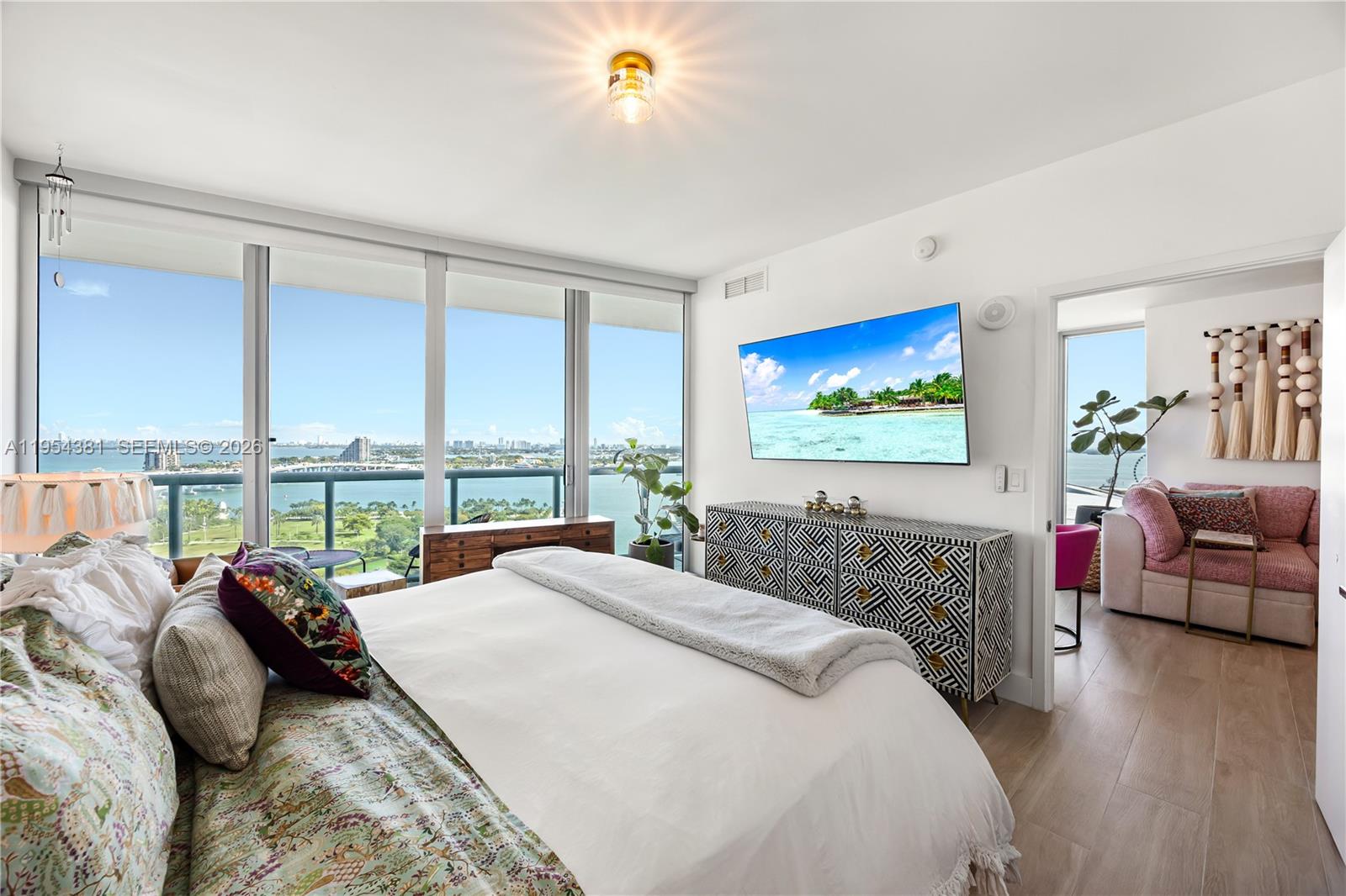 MARINABLUE CONDO - Residential