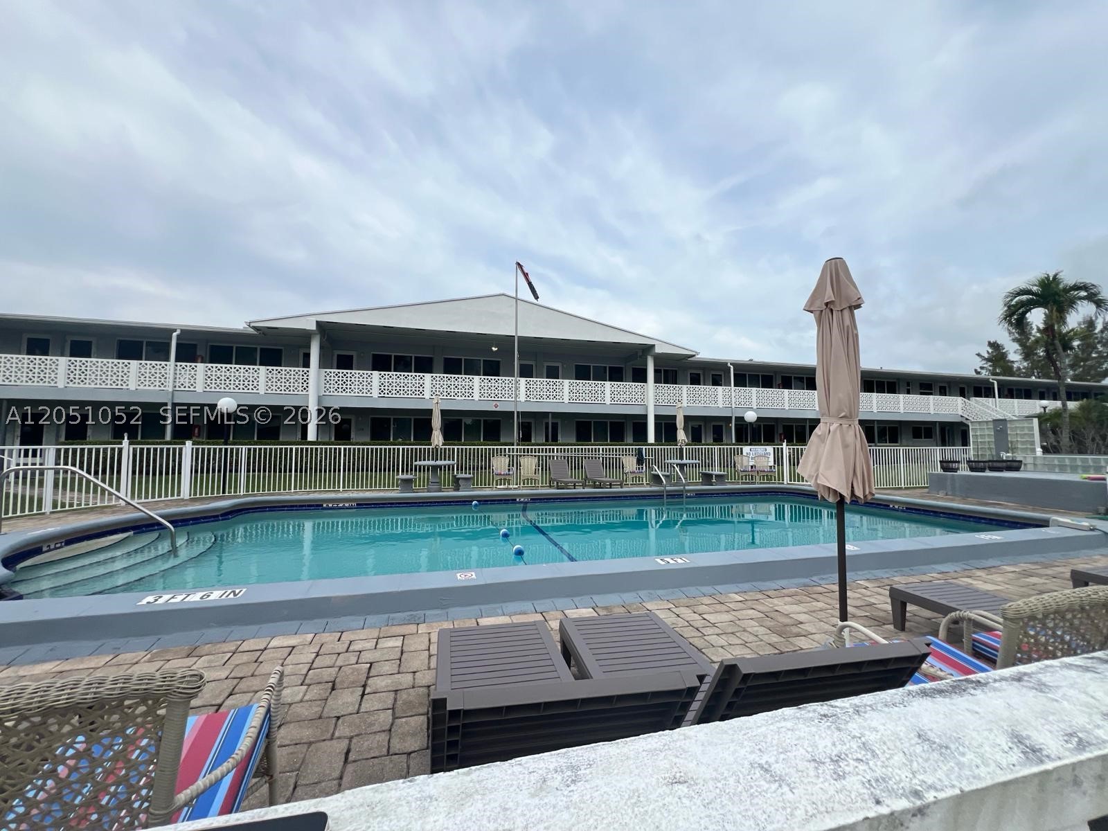 Beautifully remodeled and cozy unit in a prime Hallandale location! This modern-style home features updated finishes, a bright and inviting layout, and is conveniently located near shopping, restaurants, schools, and public transportation. Enjoy the convenience of having everything you need just minutes away. A must-see!
Tenant occupied. Appointment required for all showings. Beginning on the 20th, a lockbox will be installed for easier access.