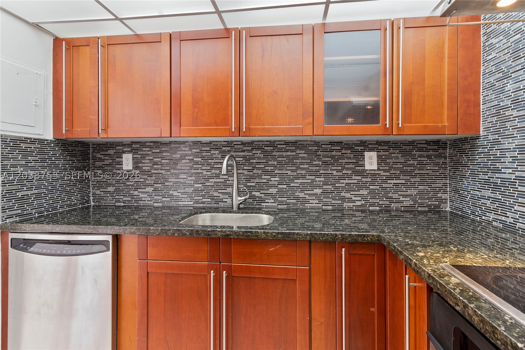 MIRADOR 1200 CONDO - Residential Lease