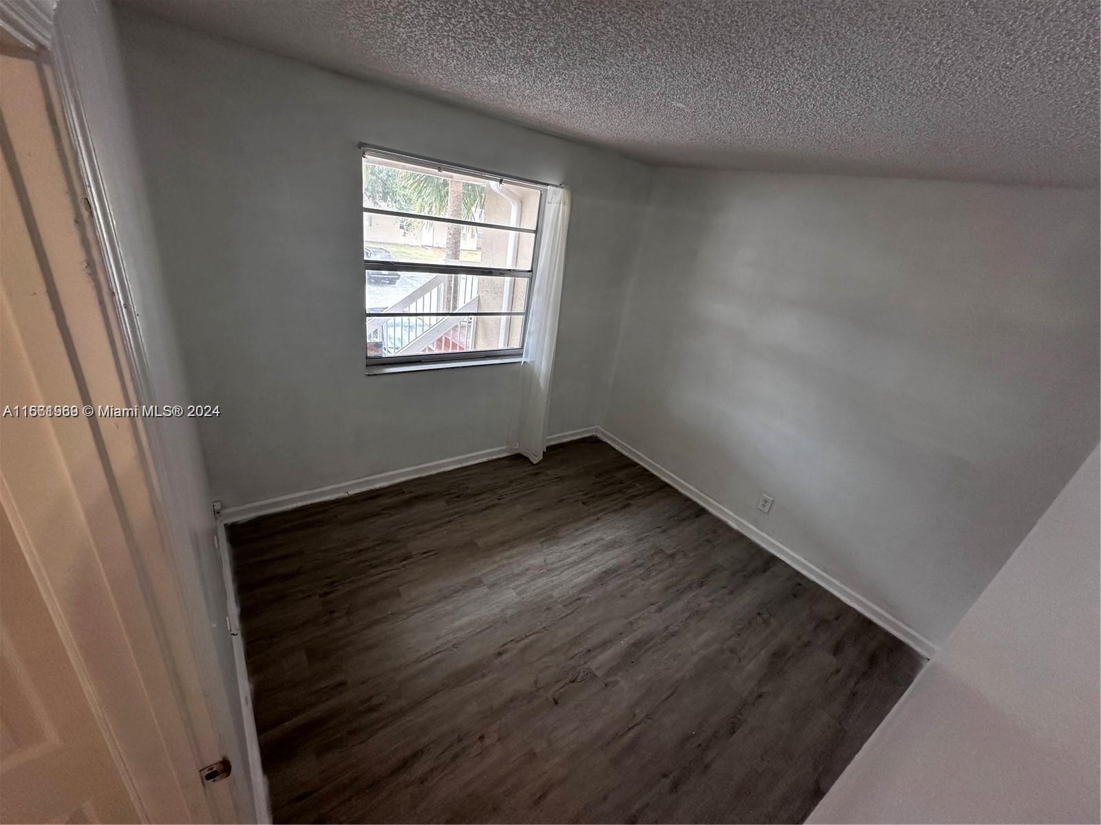 LAKEWOOD VILLAGE - Residential Lease