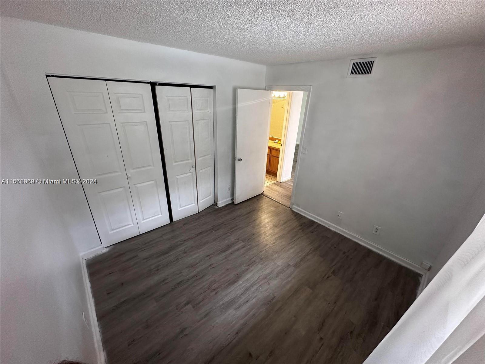 LAKEWOOD VILLAGE - Residential Lease
