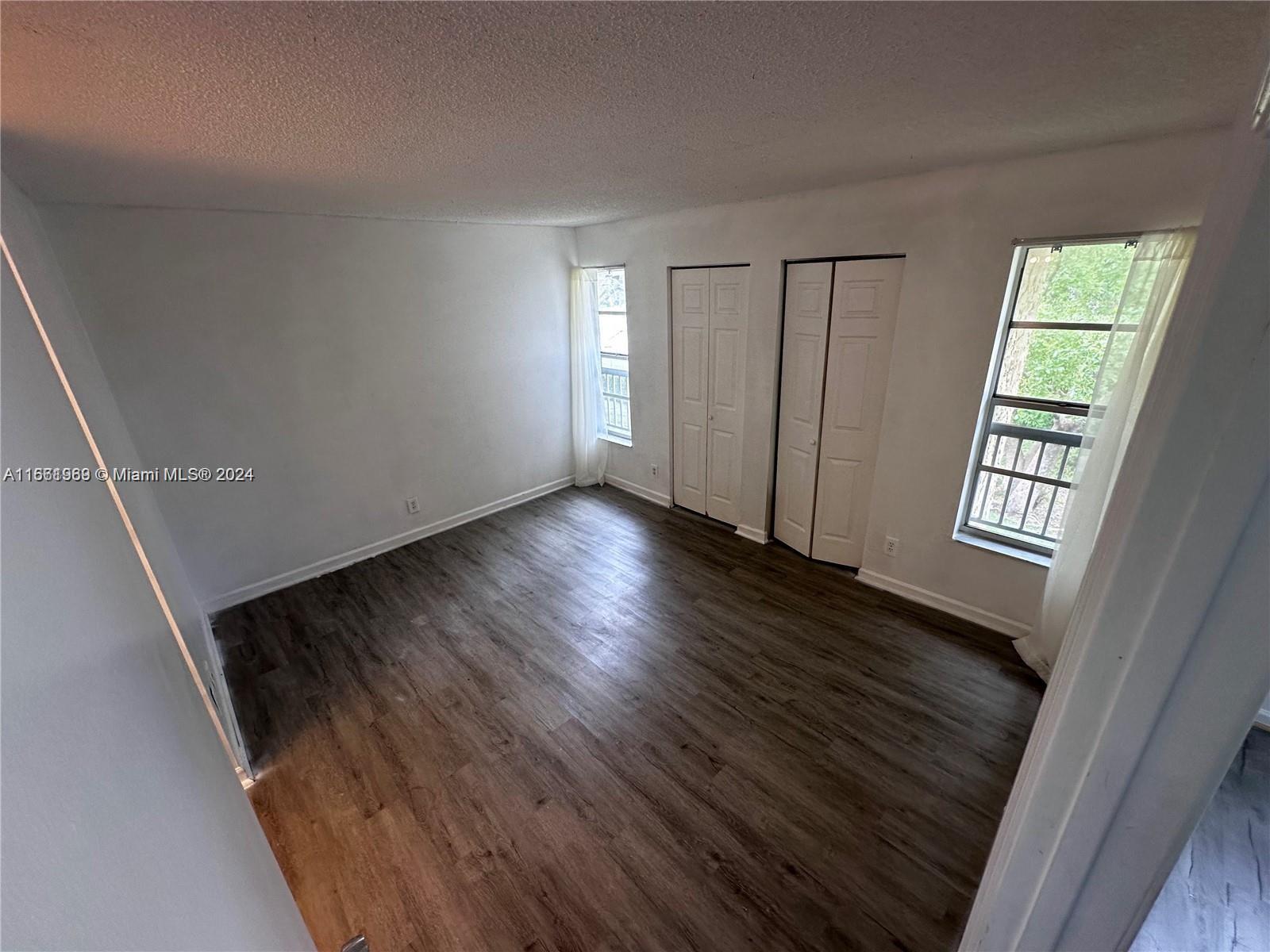 LAKEWOOD VILLAGE - Residential Lease