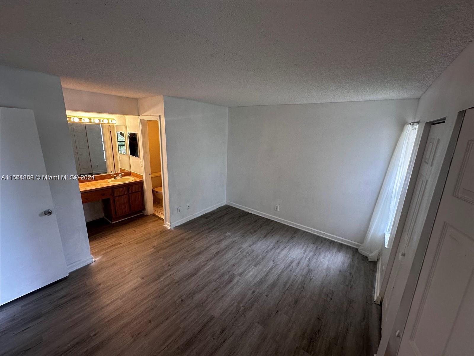 LAKEWOOD VILLAGE - Residential Lease