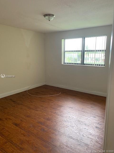 VILLAS DE VENEZIA - Residential Lease