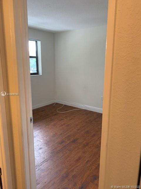VILLAS DE VENEZIA - Residential Lease