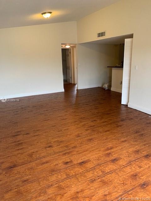 VILLAS DE VENEZIA - Residential Lease