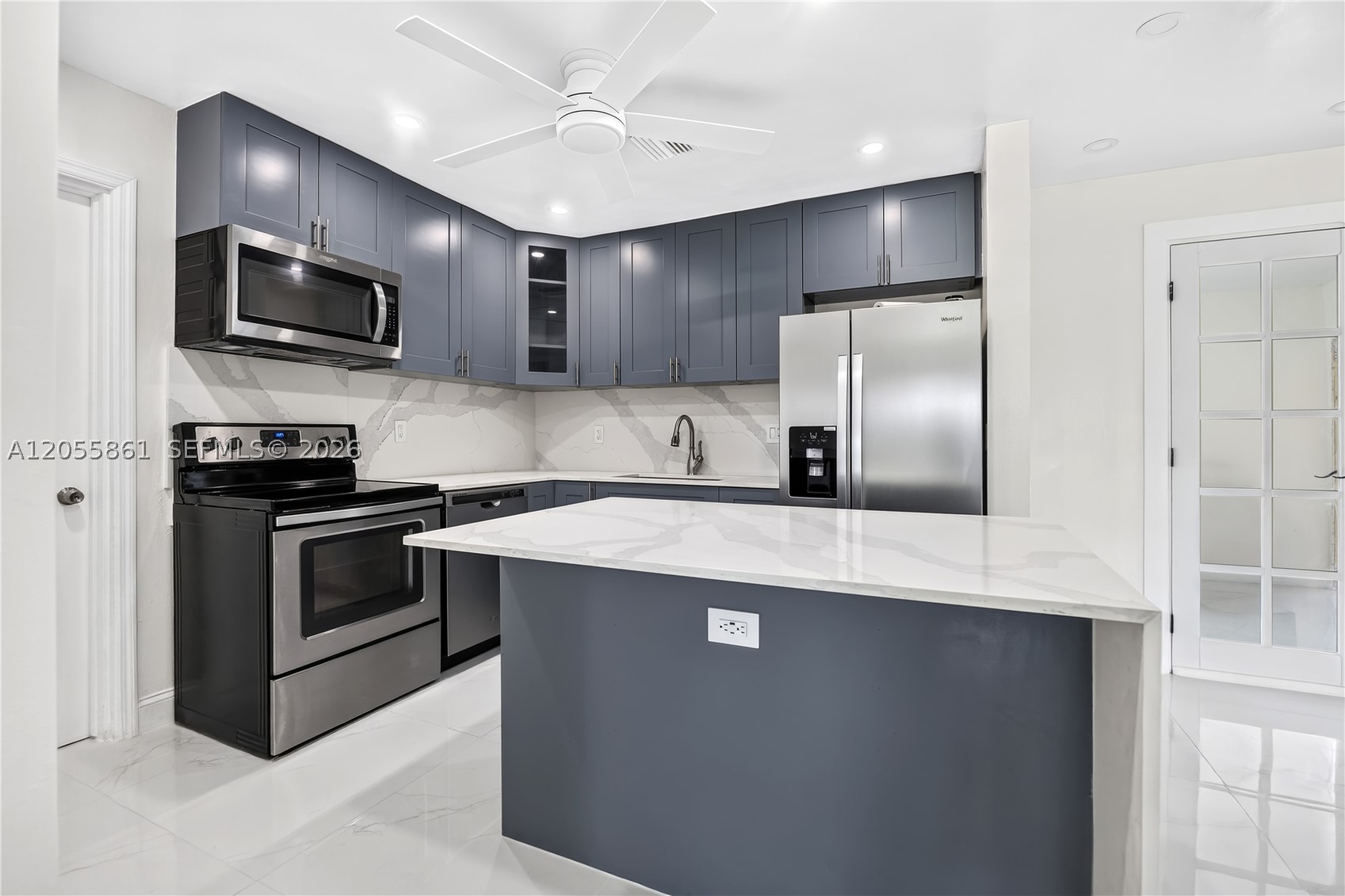 HOLLYWOOD HILLS - Residential Lease