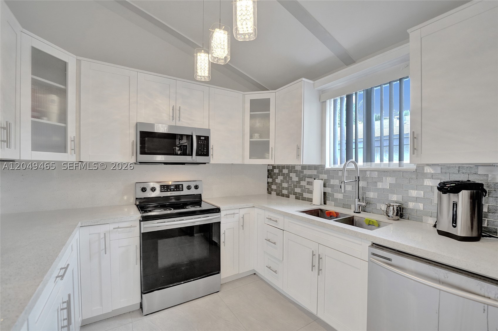 MARSHALLS EVERGLADES - Residential Lease