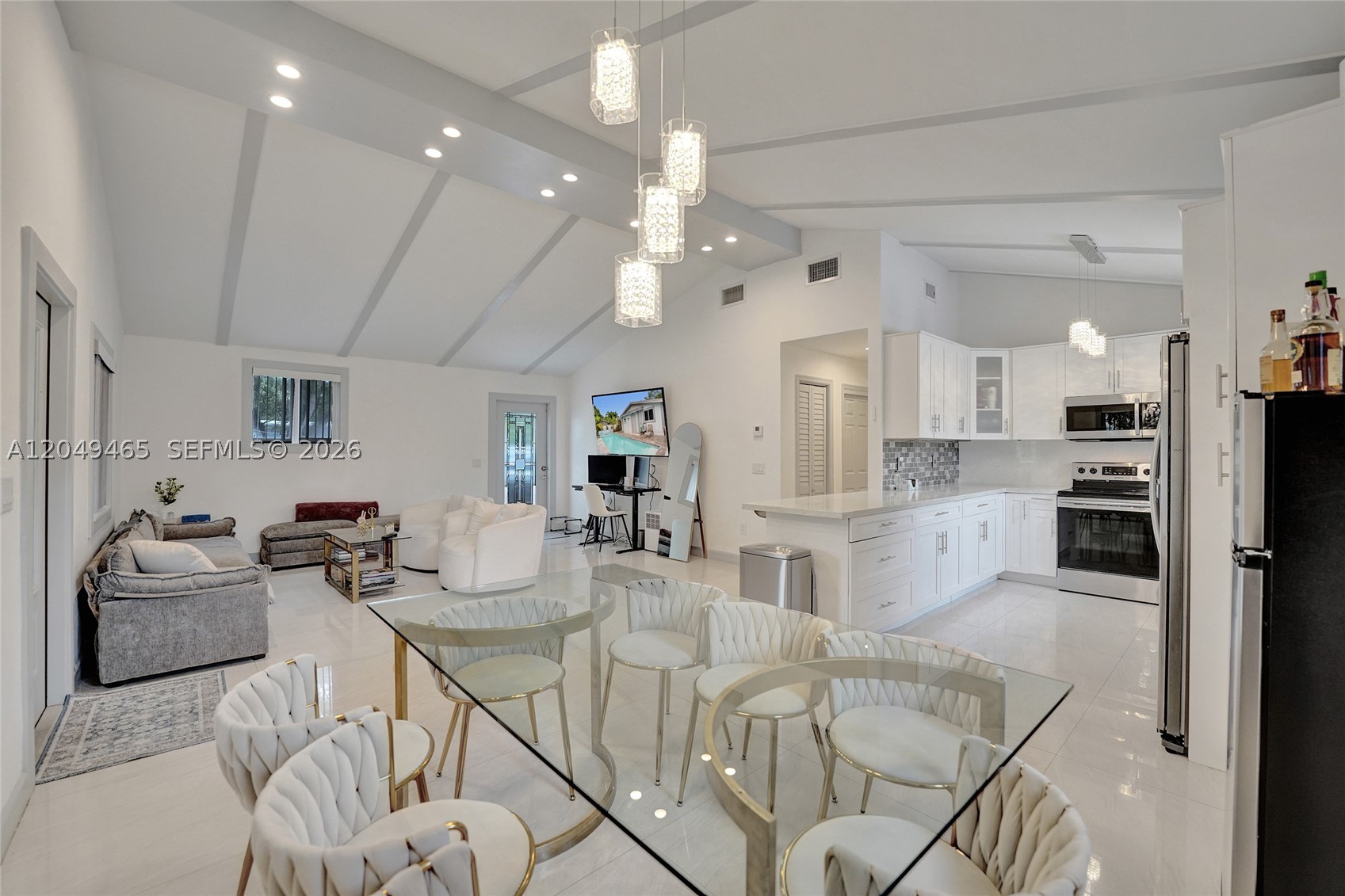MARSHALLS EVERGLADES - Residential Lease