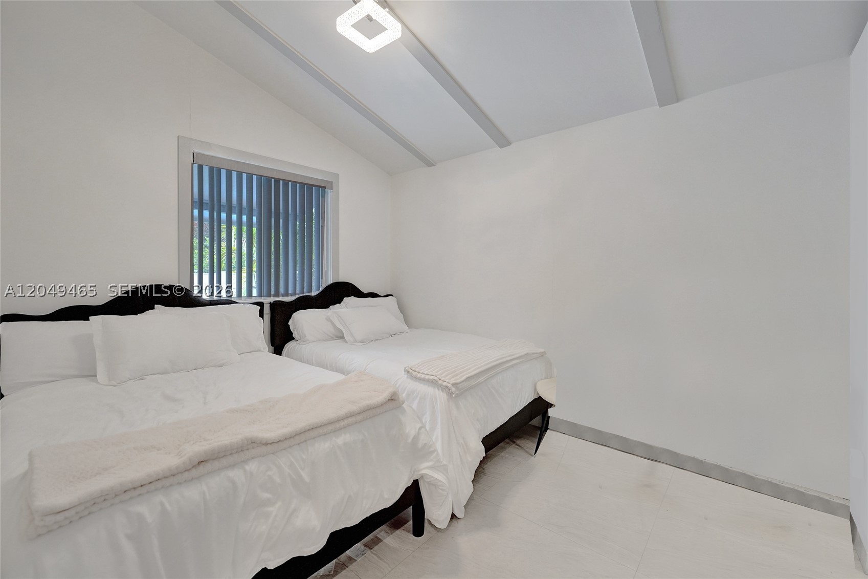 MARSHALLS EVERGLADES - Residential Lease