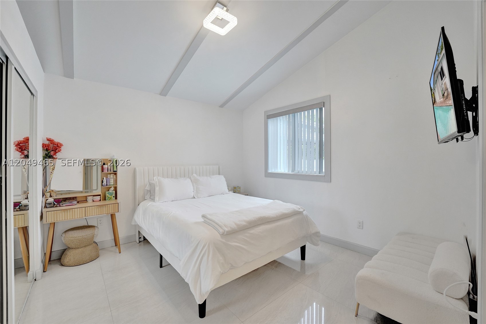 MARSHALLS EVERGLADES - Residential Lease