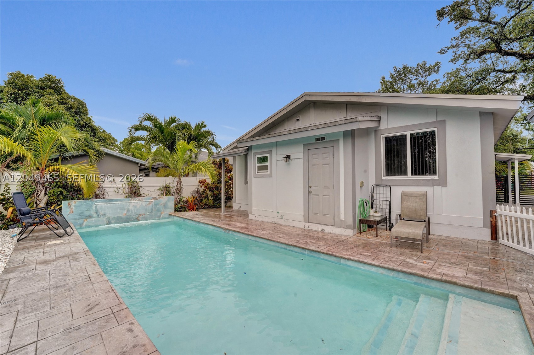 MARSHALLS EVERGLADES - Residential Lease