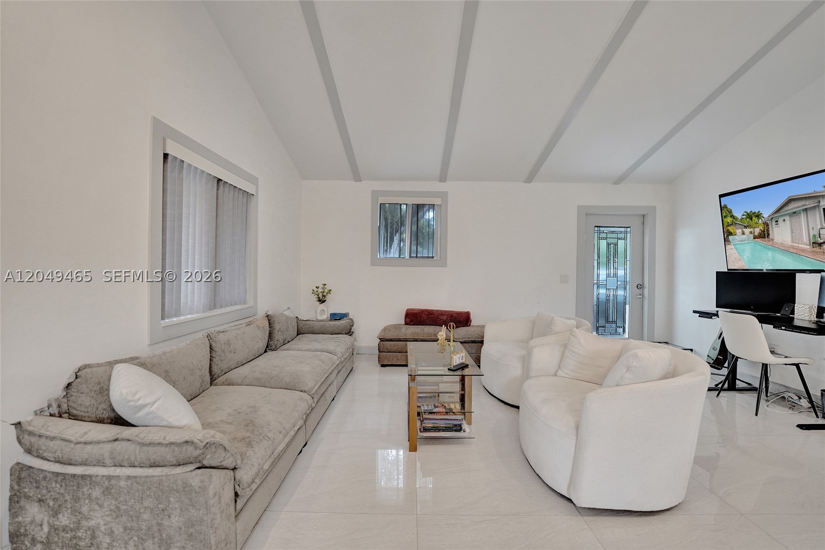 MARSHALLS EVERGLADES - Residential Lease