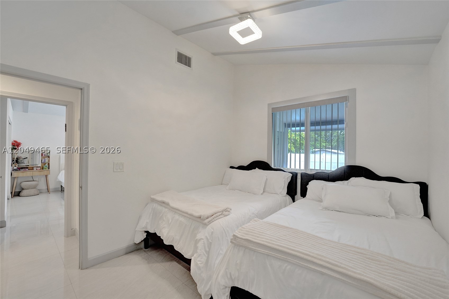 MARSHALLS EVERGLADES - Residential Lease