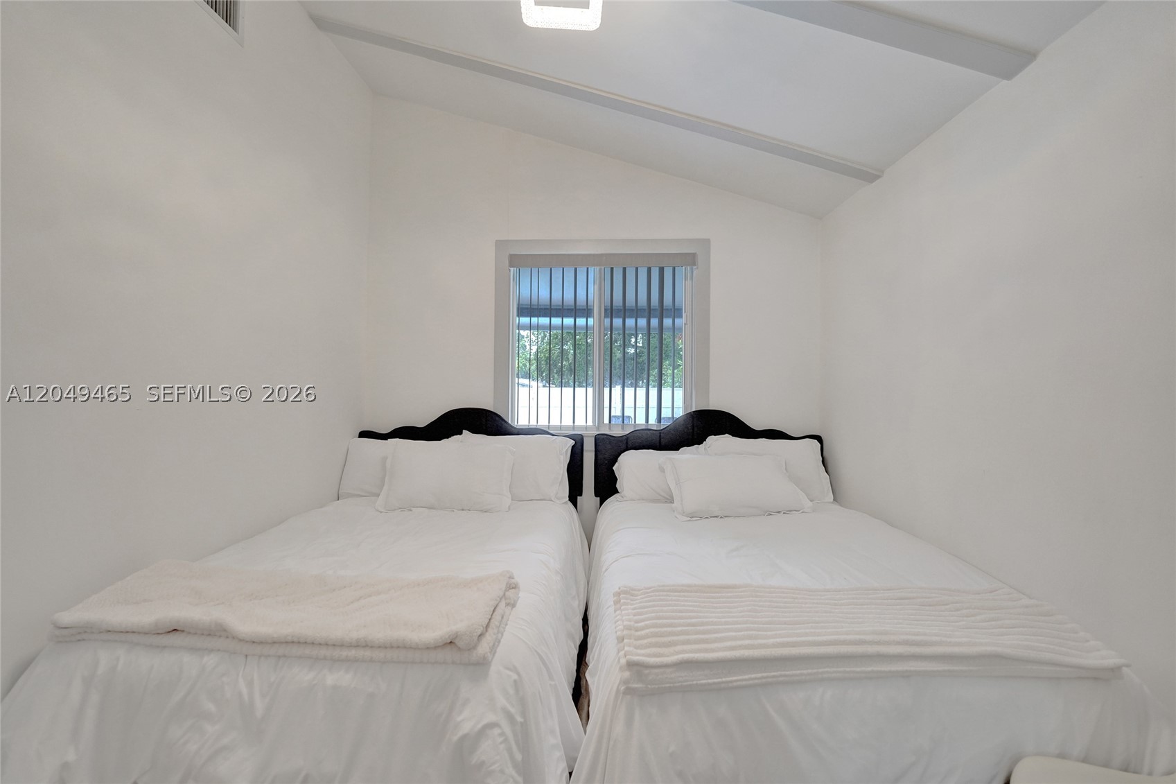 MARSHALLS EVERGLADES - Residential Lease