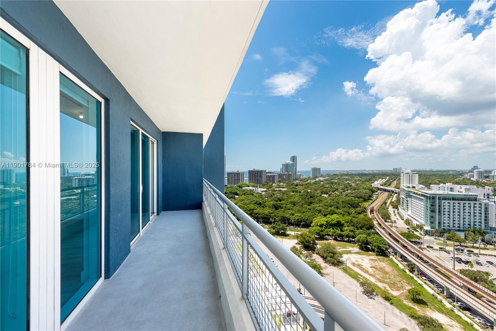 INFINITY AT BRICKELL COND - Residential
