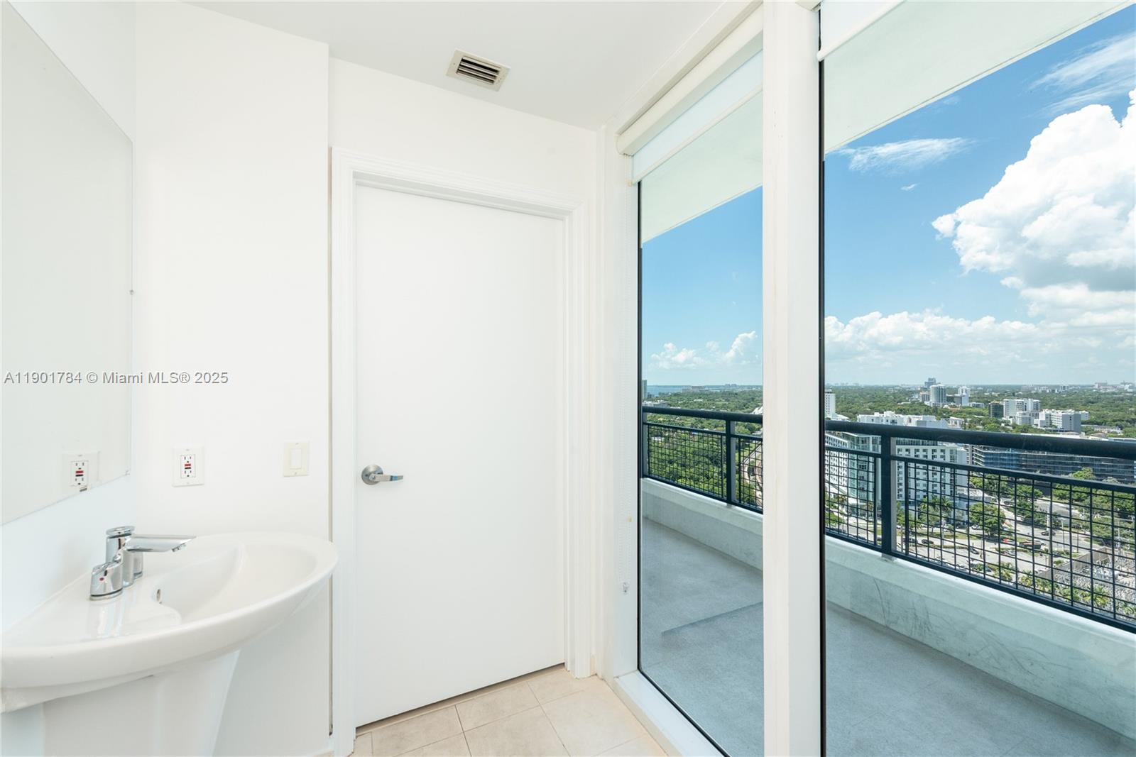 INFINITY AT BRICKELL COND - Residential