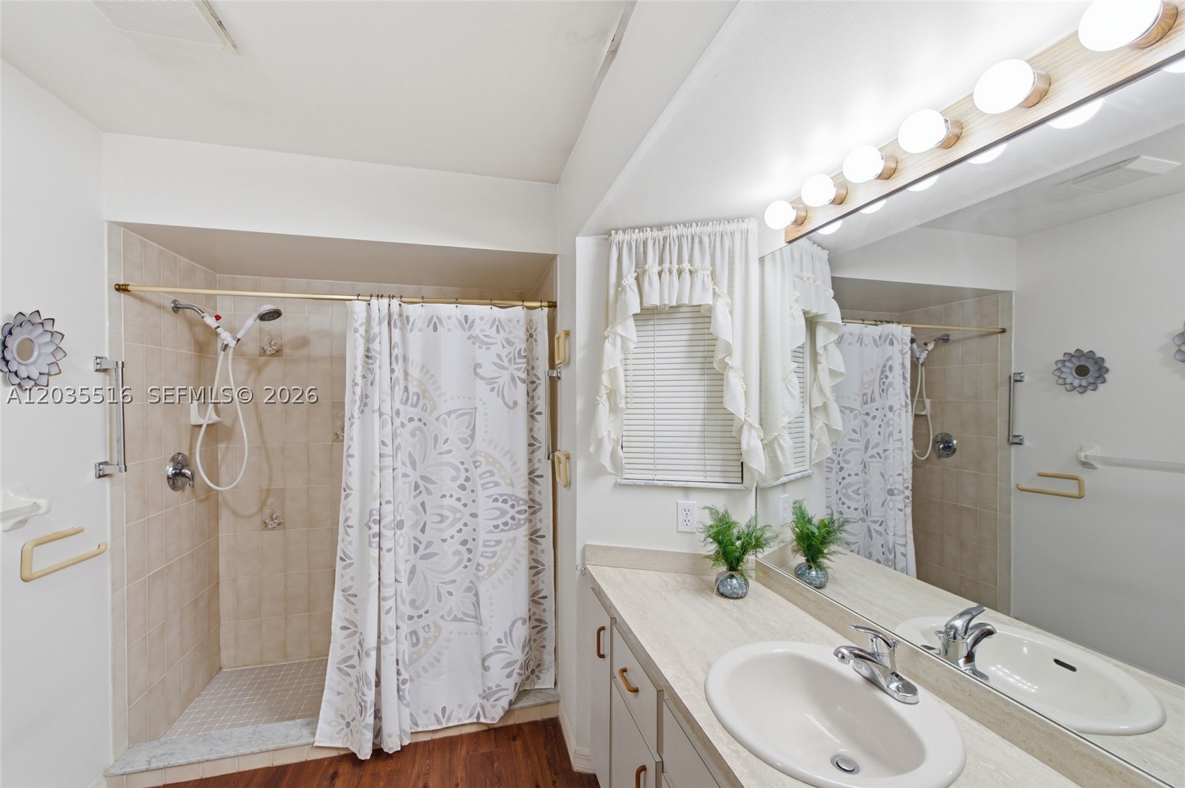 SEBASTIAN HIGHLANDS UNIT - Residential