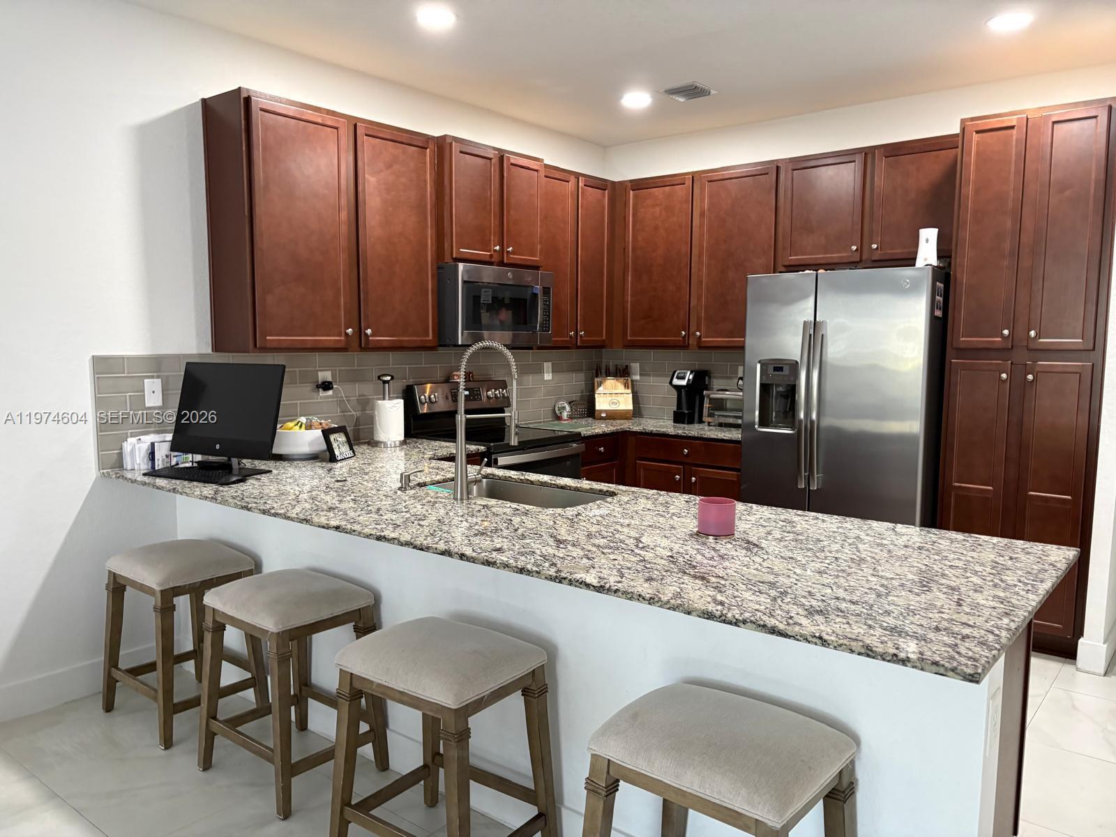 MC RESIDENTIAL - Residential